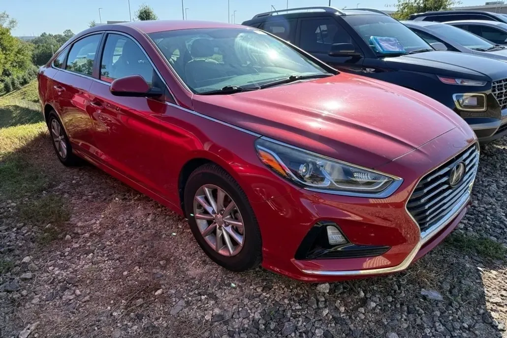 2018 Hyundai Sonata SE photo 1