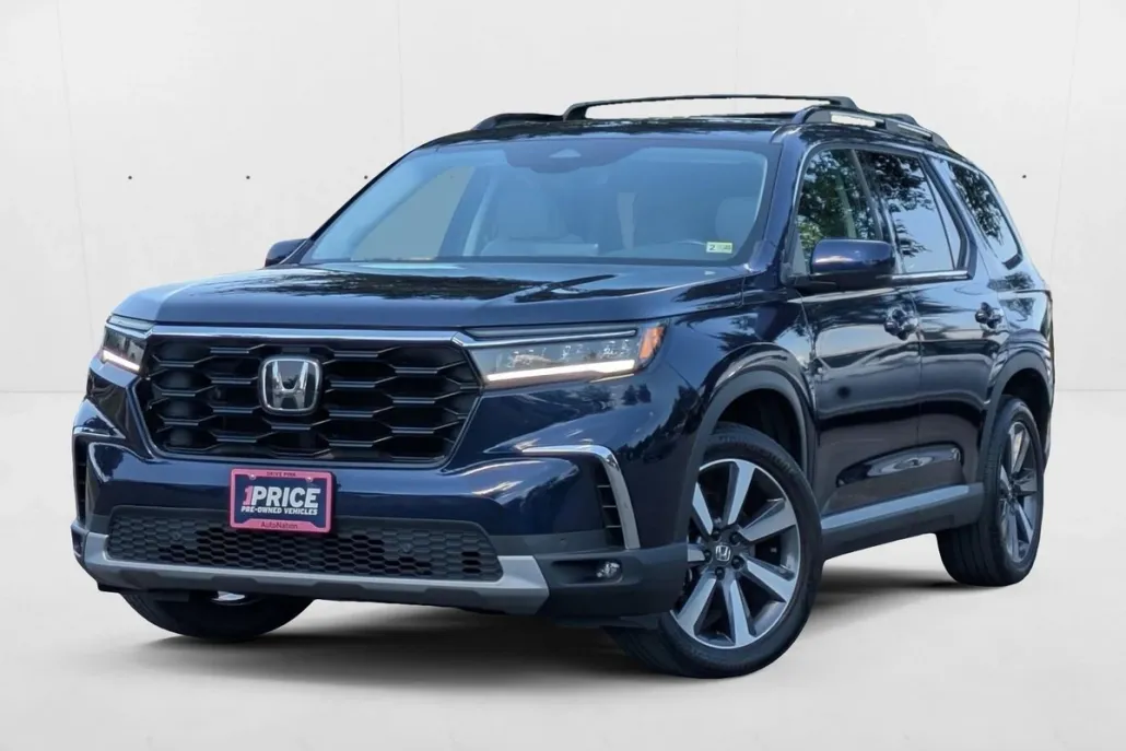 2023 Honda Pilot Touring photo 1