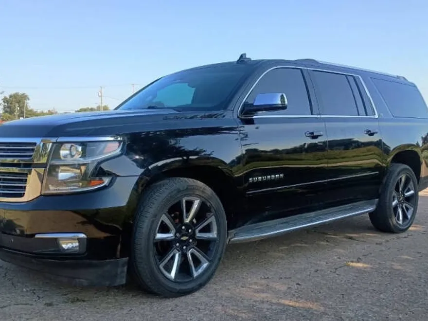 2015 Chevrolet Suburban LTZ photo 1