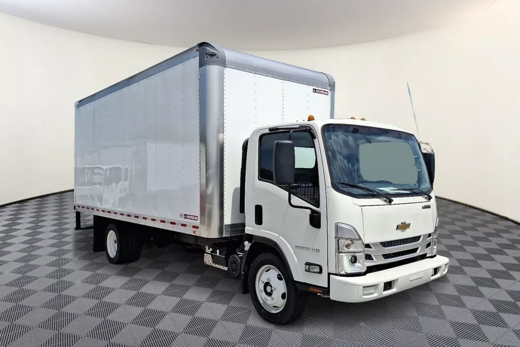 2025 Chevrolet Silverado photo 1