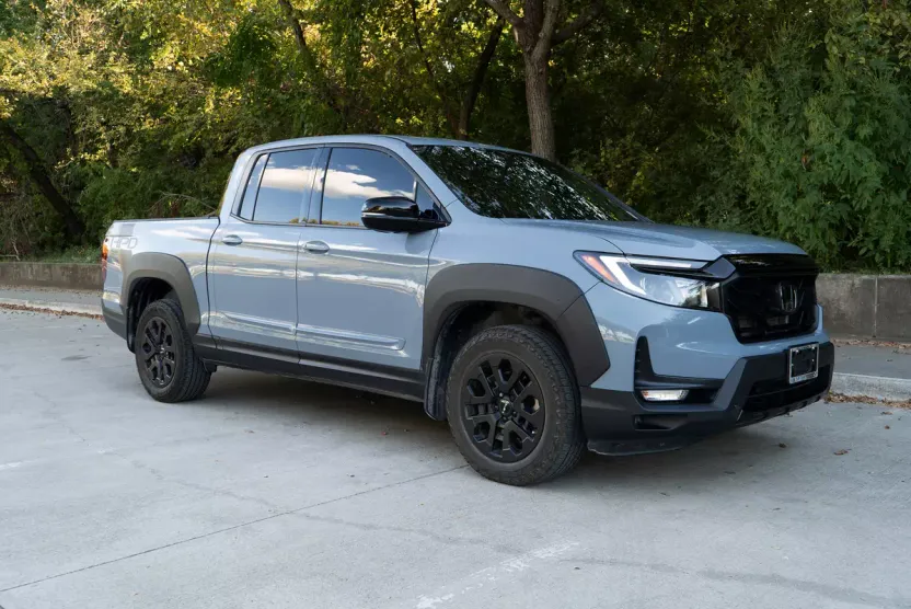 2022 Honda Ridgeline Black Edition photo 1