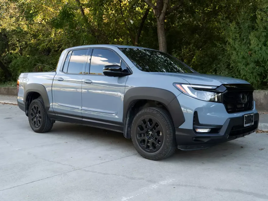 2022 Honda Ridgeline Black Edition photo 1