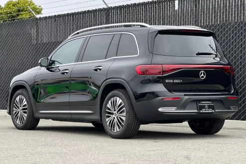2025 Mercedes Benz EQB 250+ photo 3