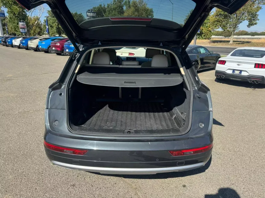 2019 Audi Q5 2.0T Premium Plus photo 1