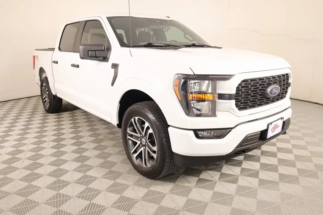 2023 Ford F-150 XL photo 1