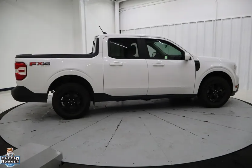2023 Ford Maverick Lariat photo 1