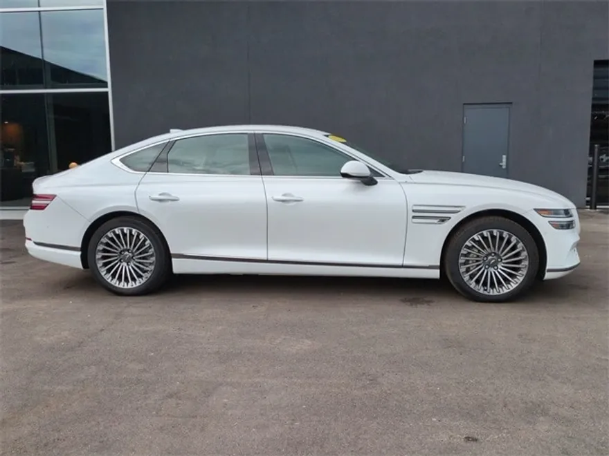 2023 Genesis Electrified G80 photo 2