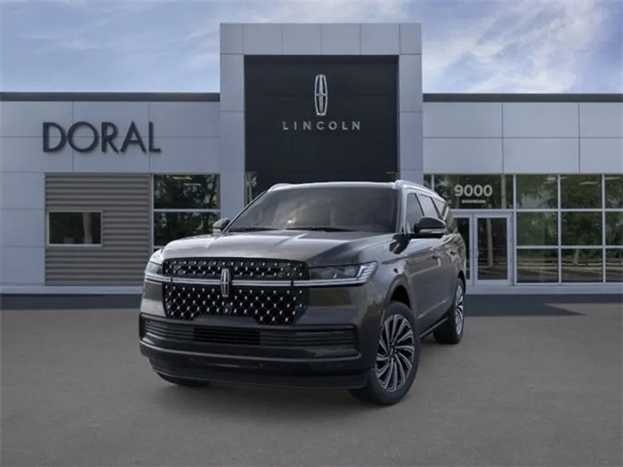 2025 Lincoln Navigator Black Label photo 1