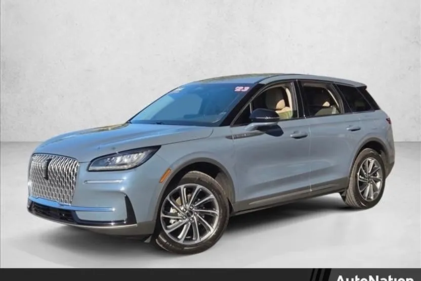 2023 Lincoln Corsair Standard photo 1