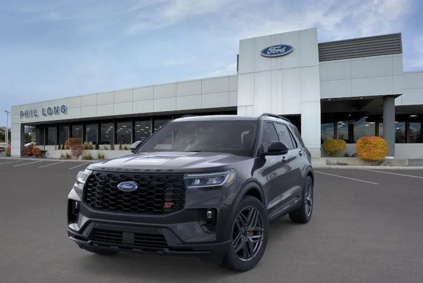 2025 Ford Explorer ST photo 1