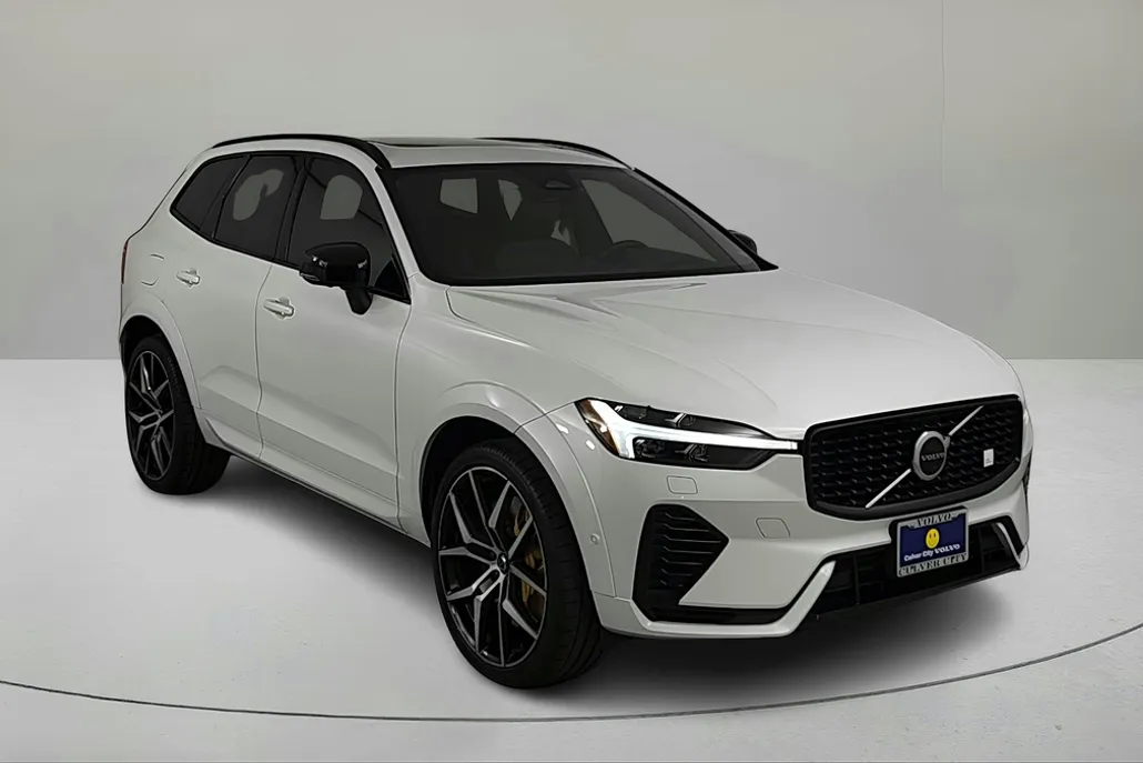 2022 Volvo XC60 Recharge Hybrid T8 eAWD Polestar photo 1