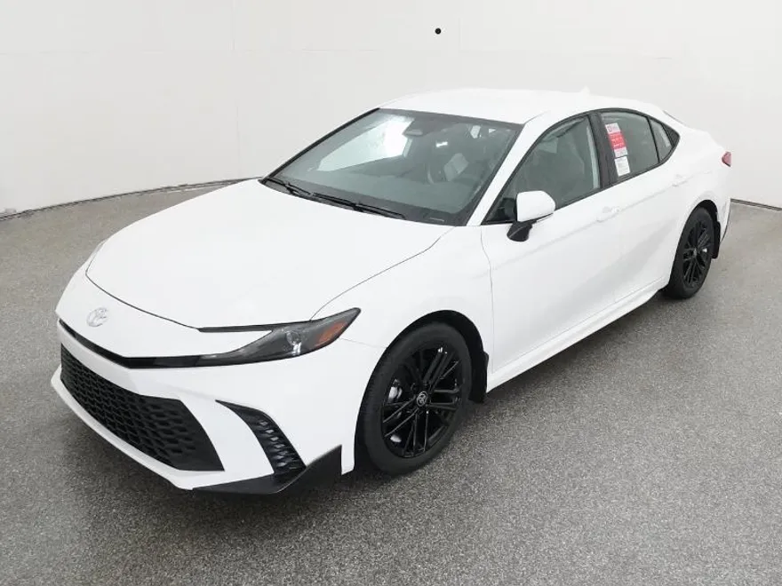 2026 Toyota Camry SE photo 1