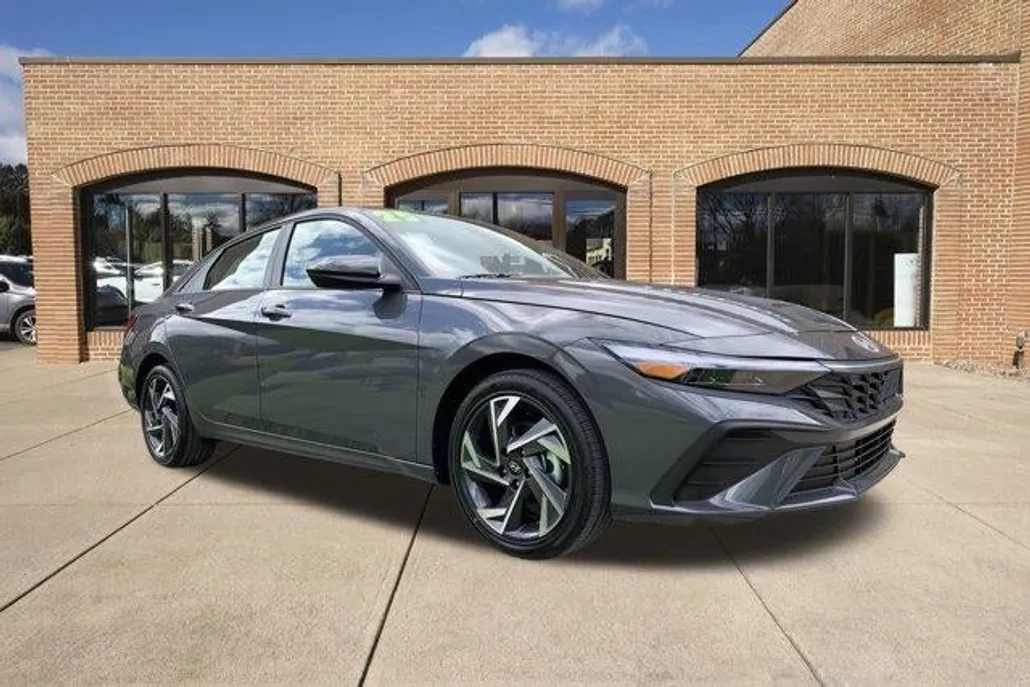 2025 Hyundai Elantra Hybrid SEL Sport photo 1