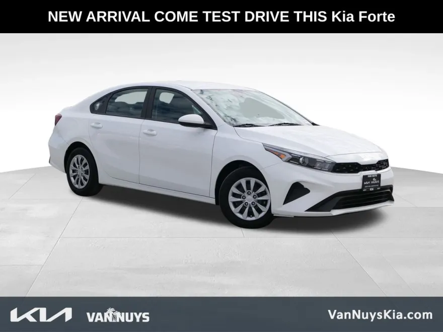 2024 Kia Forte LX photo 1
