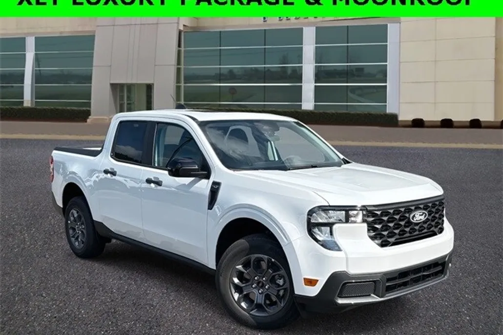 2025 Ford Maverick XLT photo 1