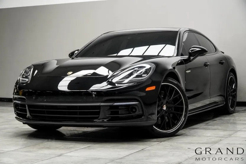 2019 Porsche Panamera 4 E-Hybrid photo 1