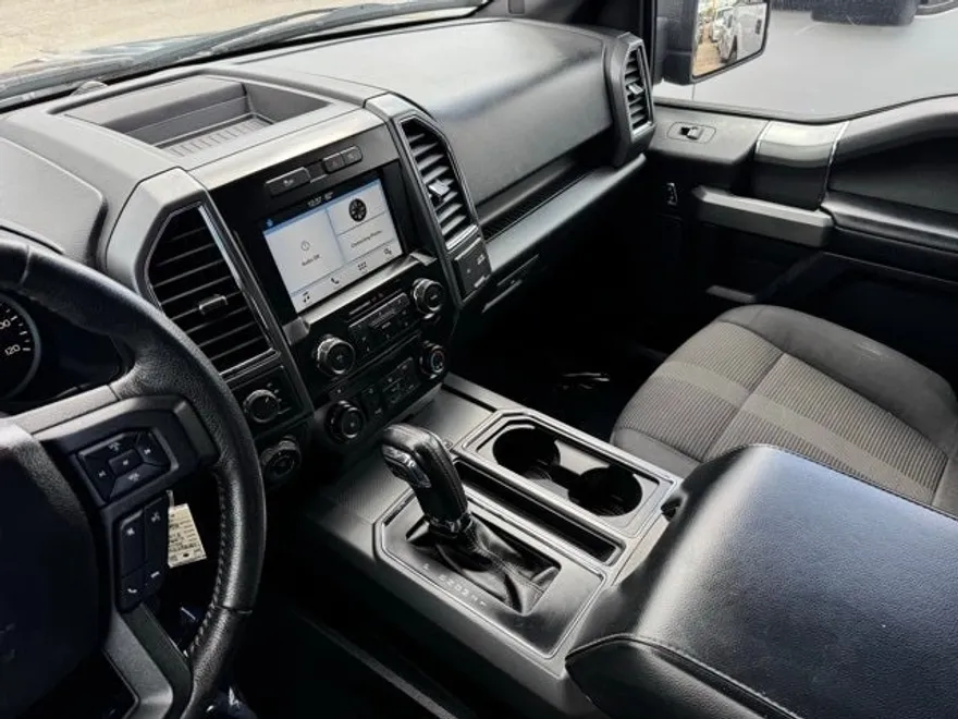 2016 Ford F-150 XLT photo 1