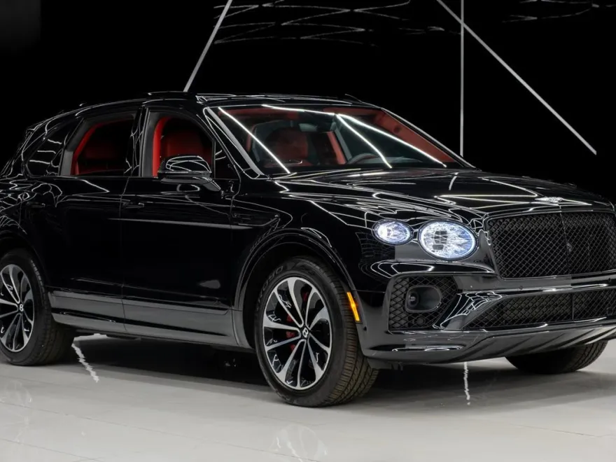 2022 Bentley Bentayga V8 photo 1