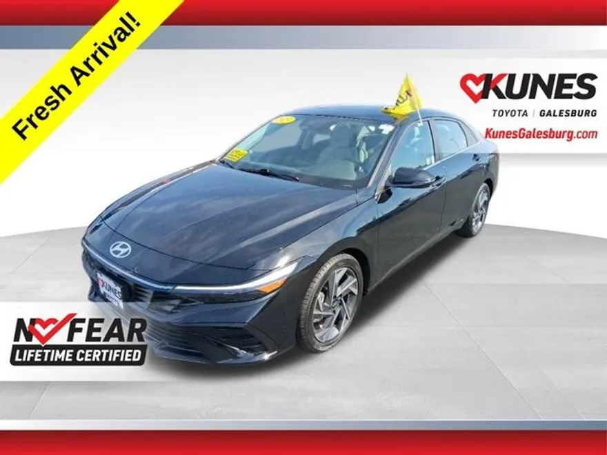 2025 Hyundai Elantra Limited photo 1