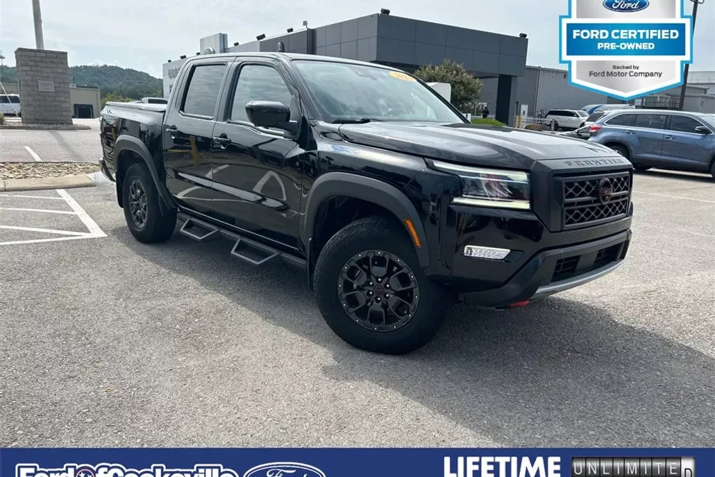 2023 Nissan Frontier PRO-4X photo 1