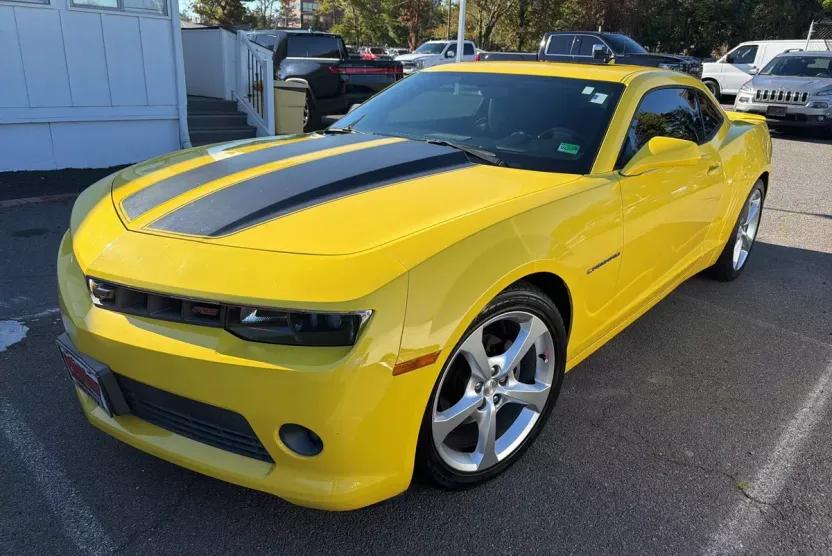 2015 Chevrolet Camaro 2LT photo 1
