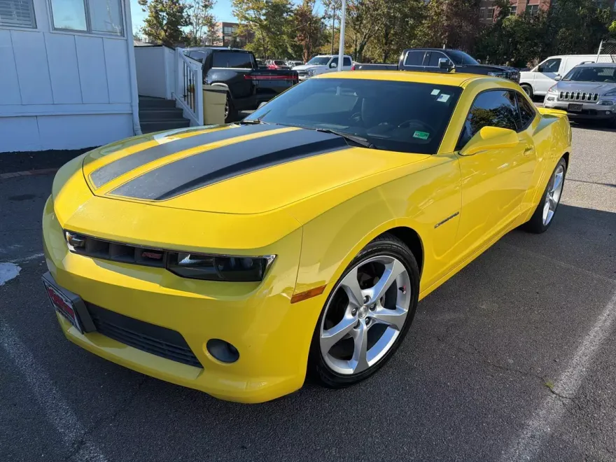 2015 Chevrolet Camaro 2LT photo 1