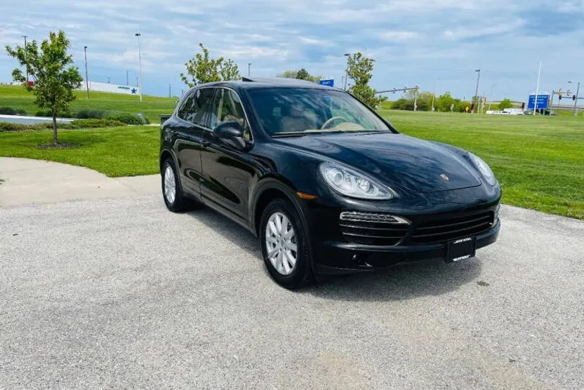 2011 Porsche Cayenne photo 1