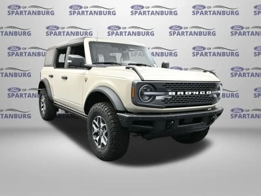 2025 Ford Bronco Badlands photo 1