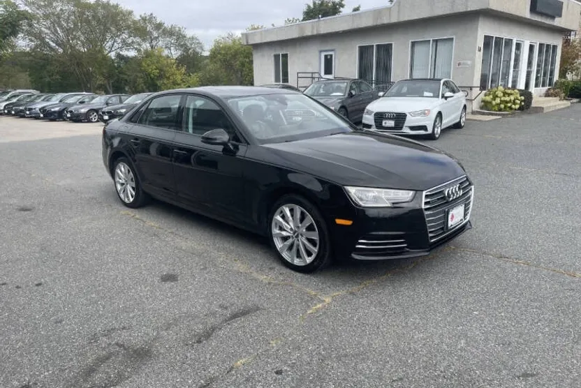 2017 Audi A4 2.0T Quattro Premium photo 1