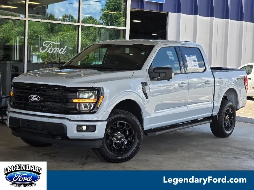 2025 Ford F-150 XLT photo 1