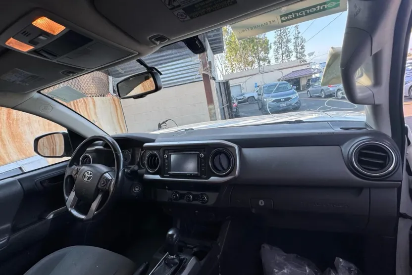 2017 Toyota Tacoma Access Cab SR photo 1