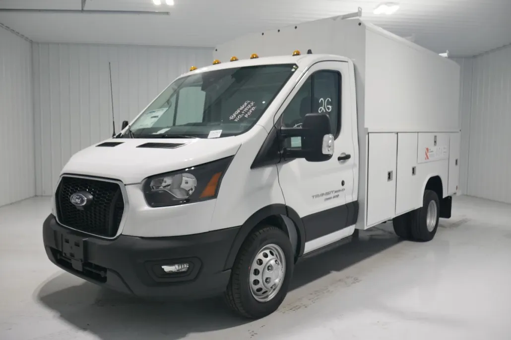 2024 Ford Transit Cutaway photo 1