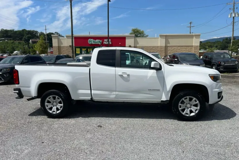 2016 Chevrolet Colorado LT photo 1