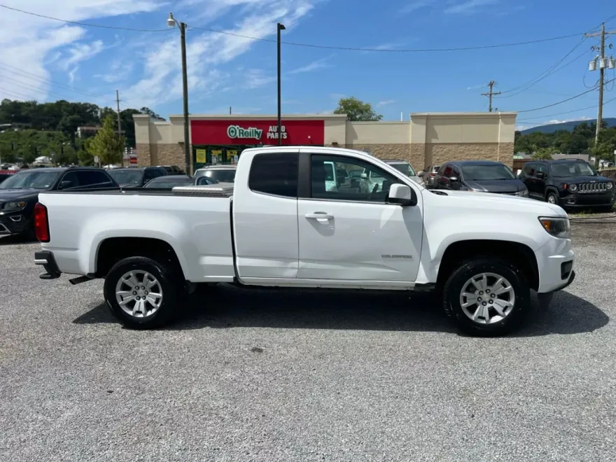 2016 Chevrolet Colorado LT photo 1