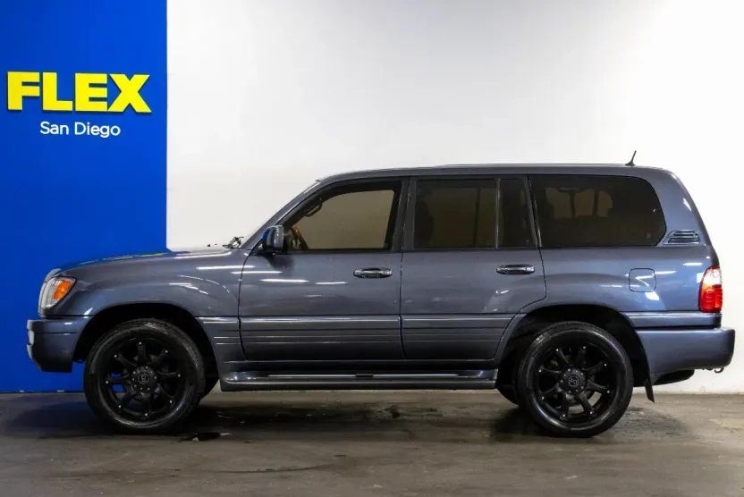 2003 Lexus LX 470 photo 1