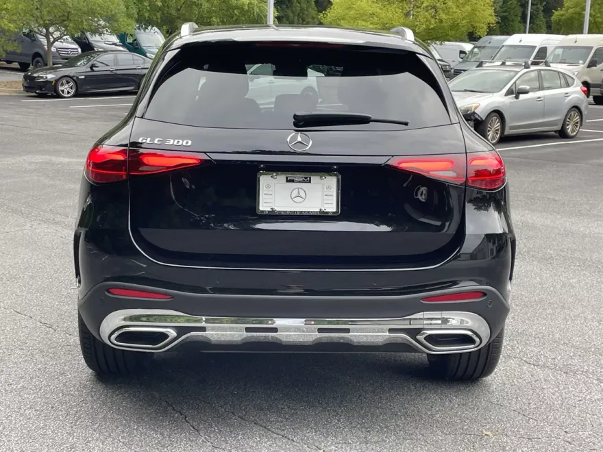 2026 Mercedes Benz GLC 300 photo 1