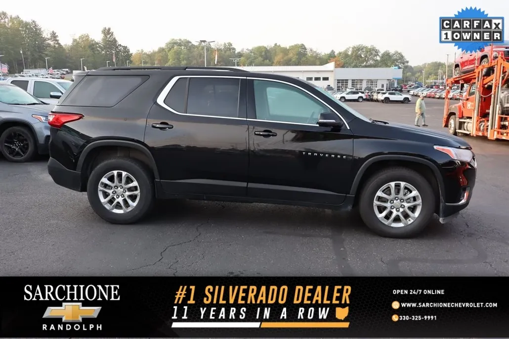 2021 Chevrolet Traverse Leather photo 1