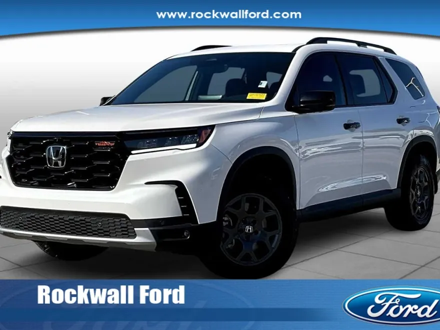2025 Honda Pilot TrailSport photo 1