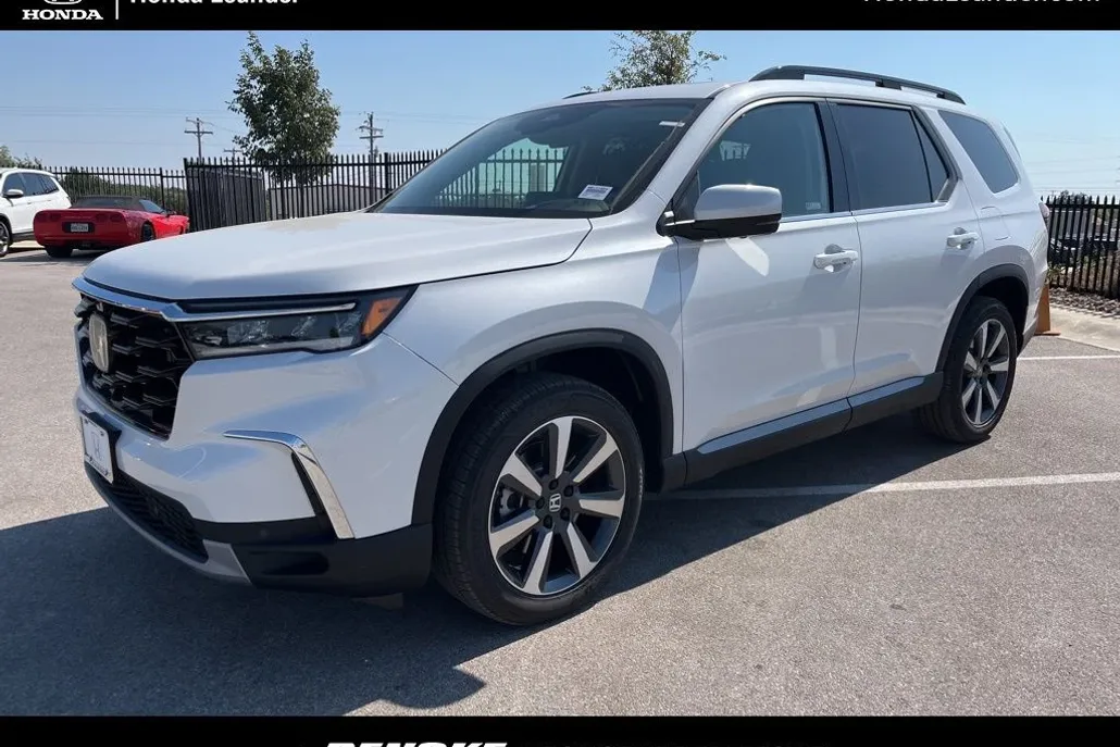 2025 Honda Pilot Elite photo 1