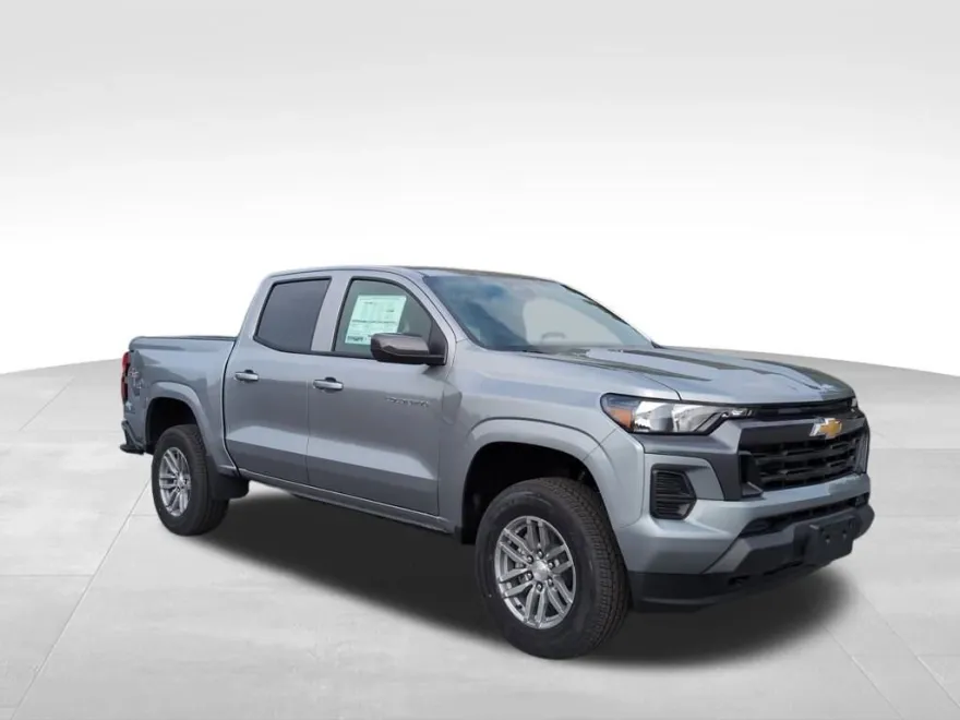2026 Chevrolet Colorado LT photo 1