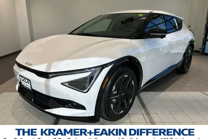2025 Kia EV6 Wind photo 1