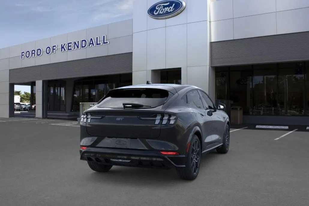 2025 Ford Mustang Mach-E GT photo 1