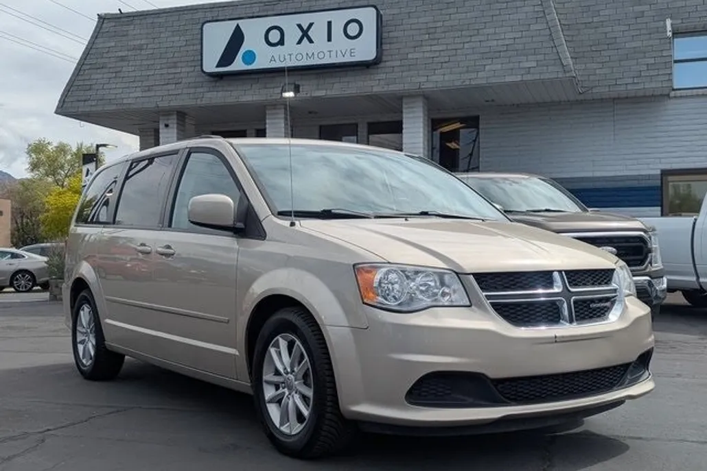 2014 Dodge Grand Caravan SXT photo 1