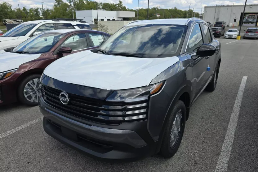 2026 Nissan Kicks SV photo 1