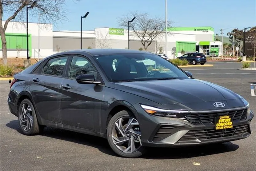 2025 Hyundai Elantra Hybrid SEL Sport photo 1