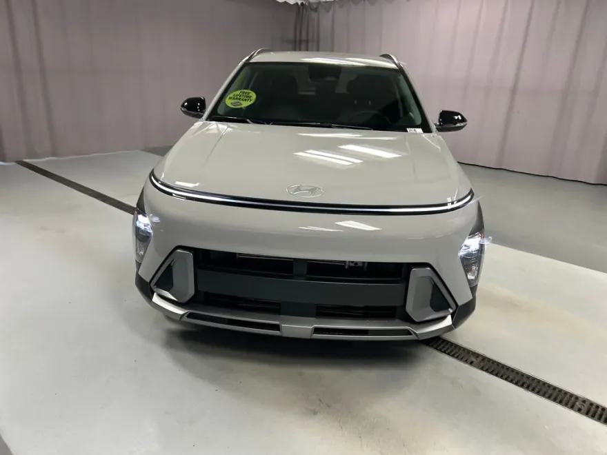 2026 Hyundai Kona SEL photo 1