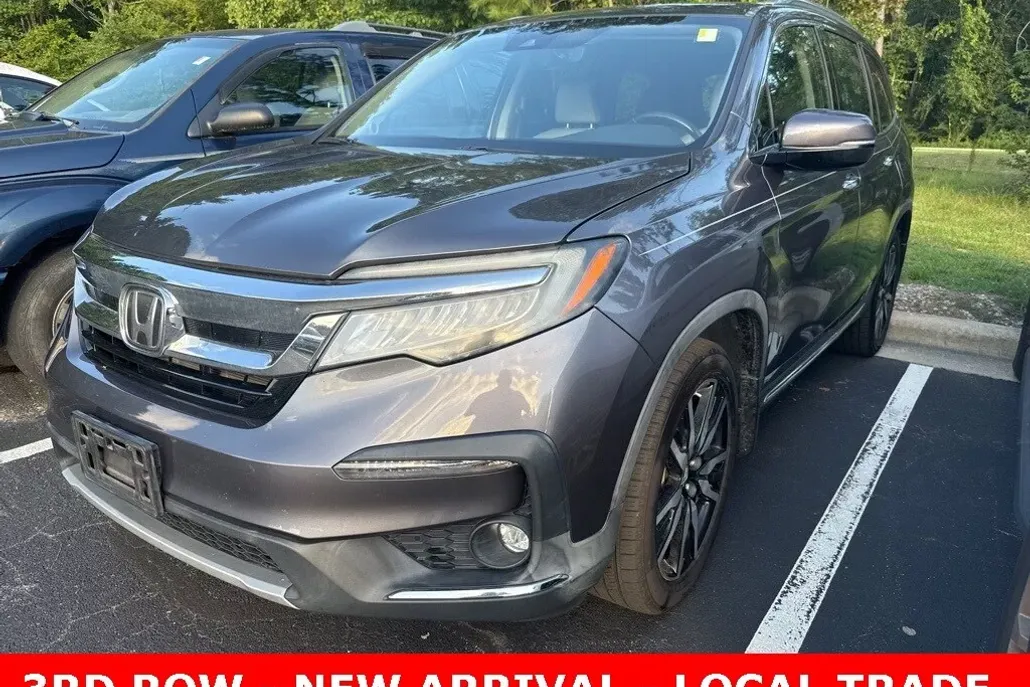 2019 Honda Pilot Touring photo 1
