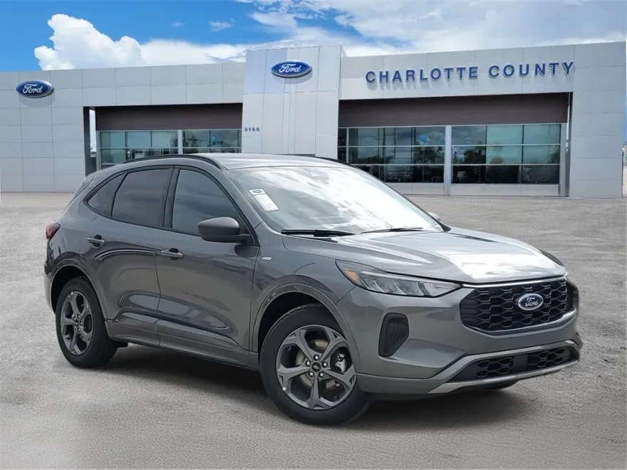 2024 Ford Escape ST-Line photo 1