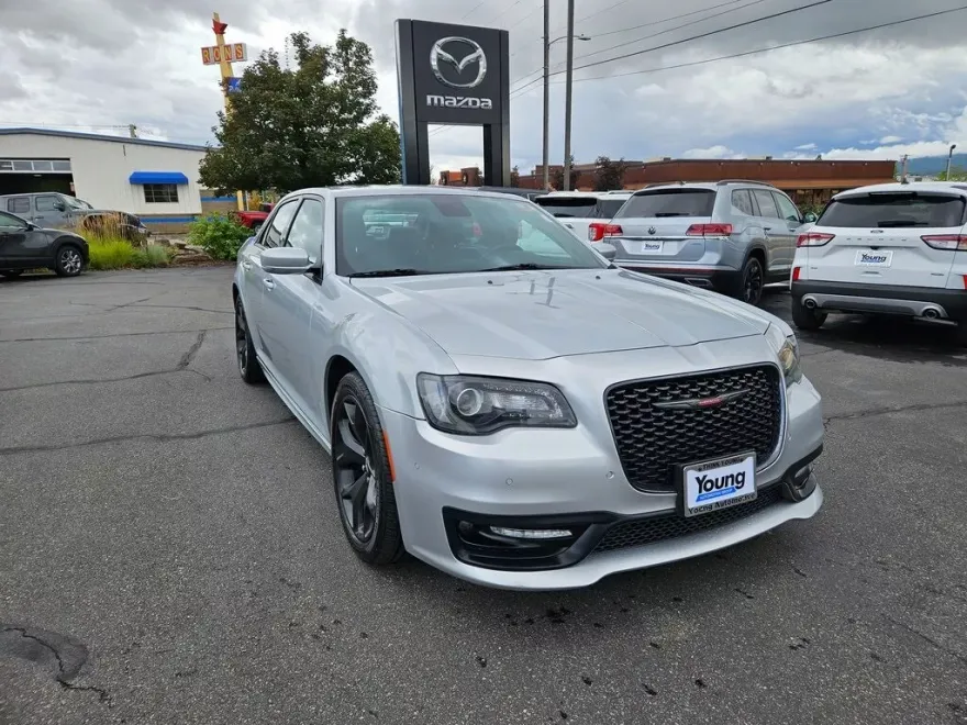 2022 Chrysler 300 S photo 1