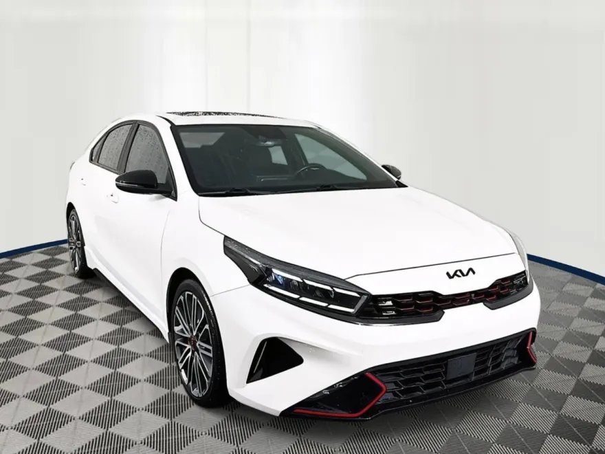 2022 Kia Forte GT photo 1